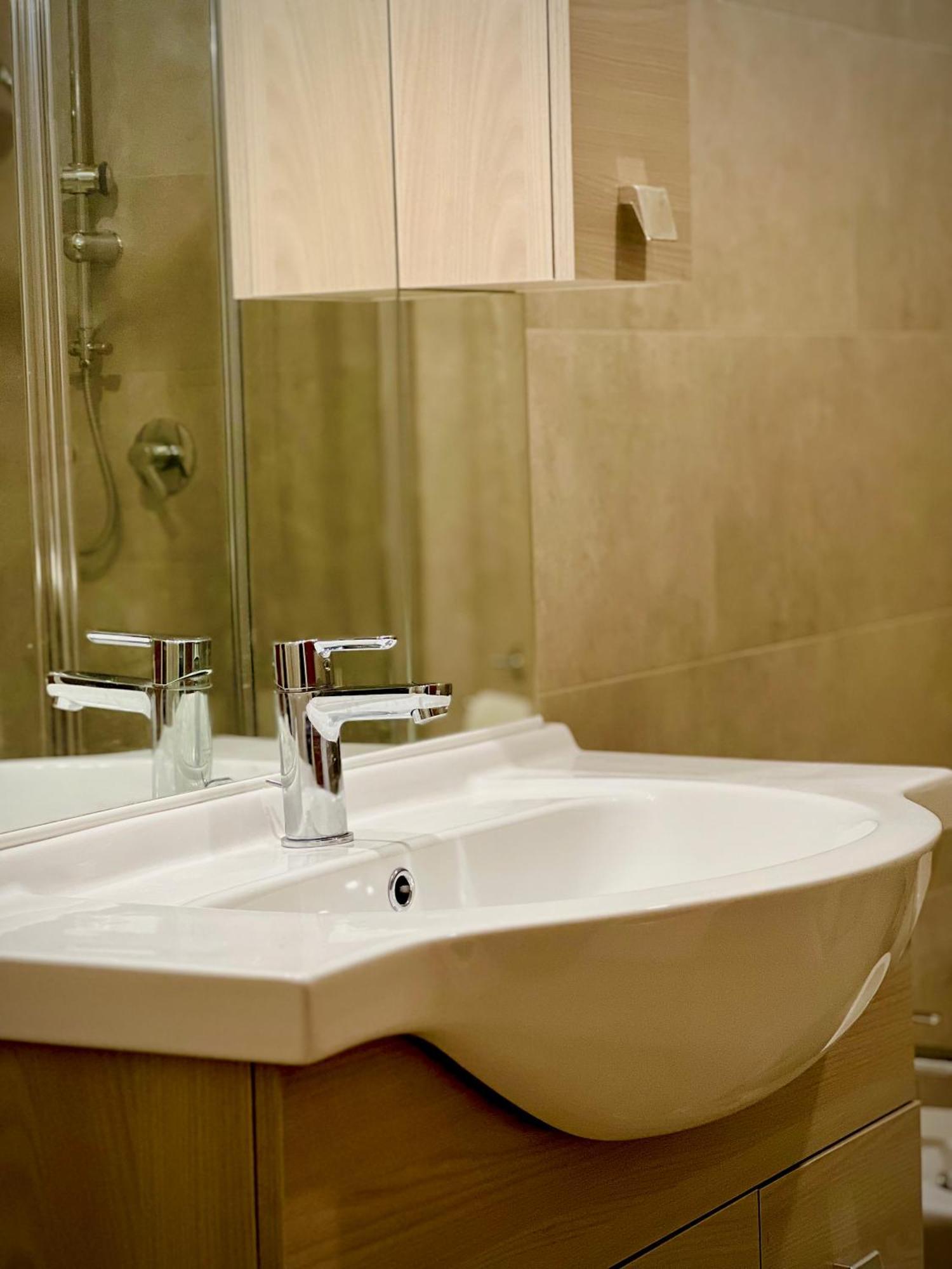 Venice Vip Guest House ميستر المظهر الخارجي الصورة